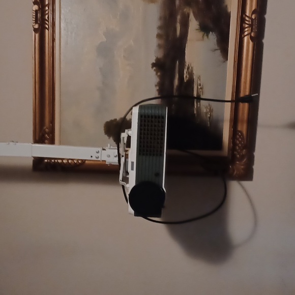 Pearl 3 G digital projector - Picture 2 of 2